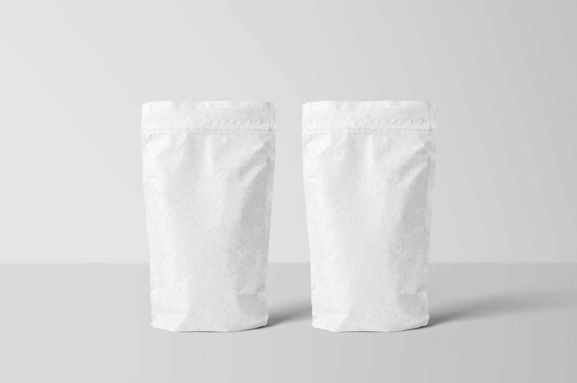 White stand-up pouches for tea packaging recyclable format options