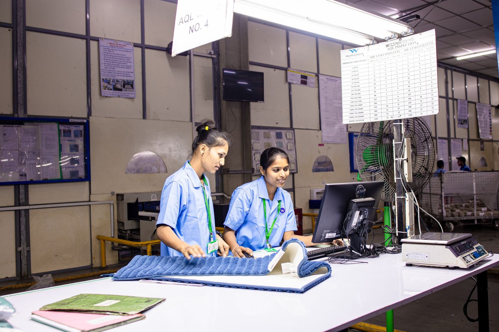In-process inspection station verifying bag quality on an Indian paper converting production line