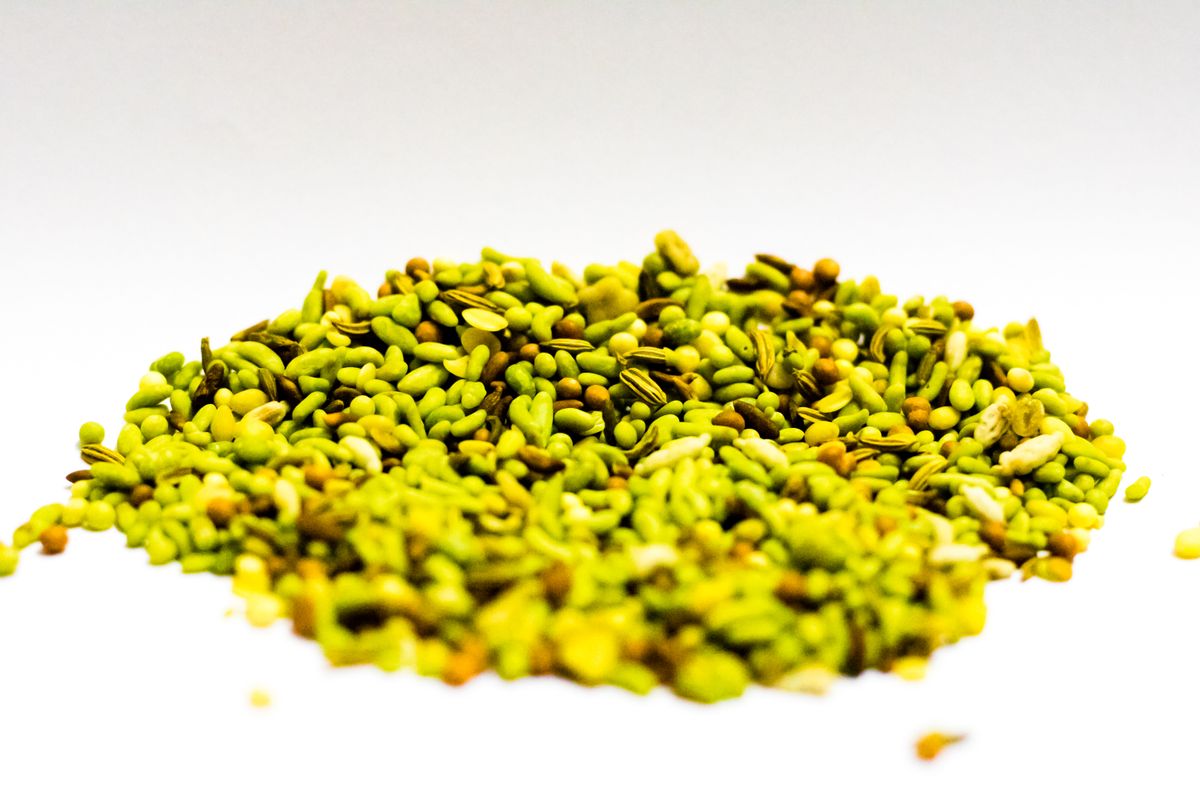Pile of fennel seeds (saunf), a volatile-oil mouth freshener ingredient sensitive to aroma loss