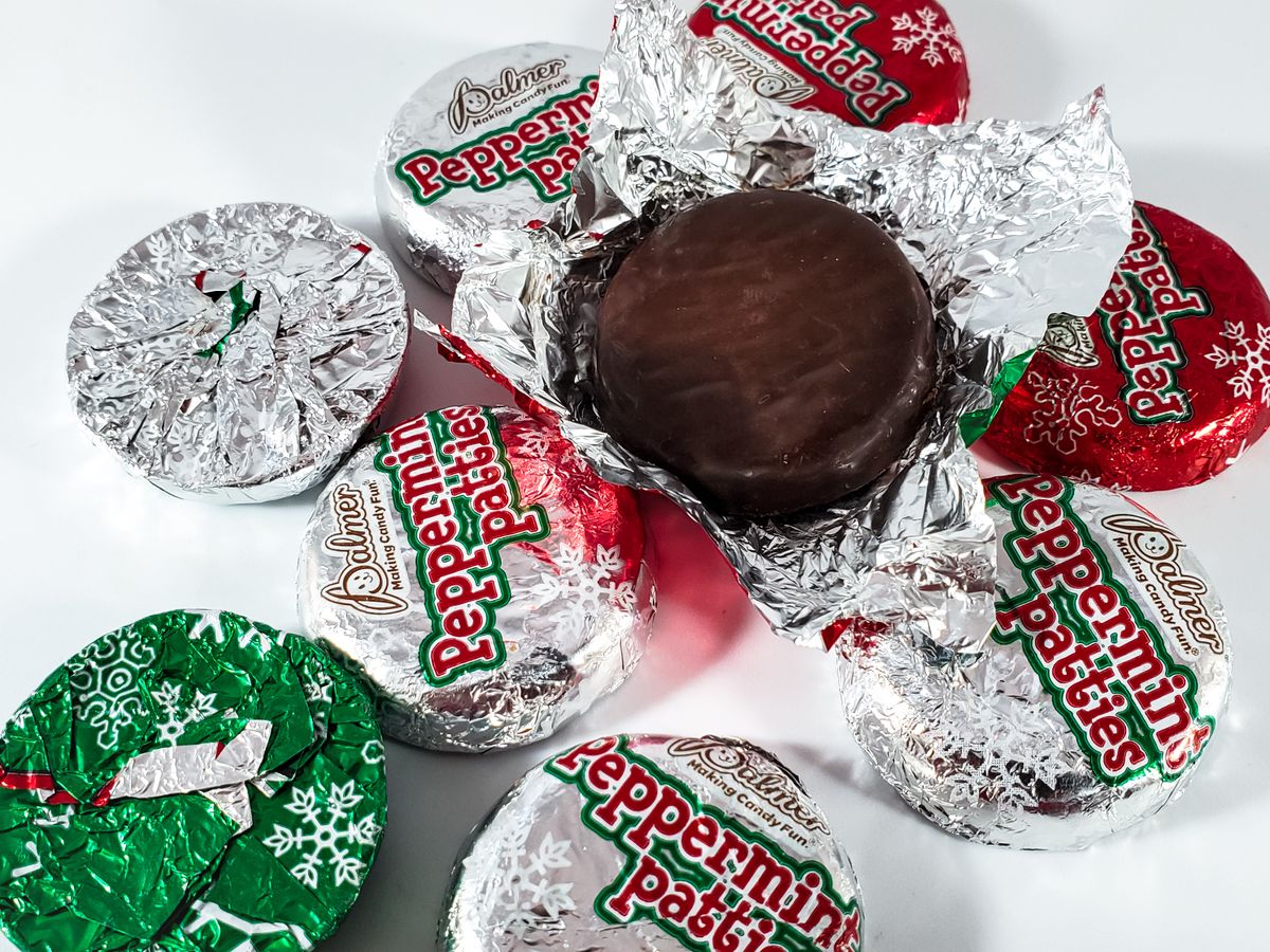 Individually wrapped chocolates showing flow-wrap and twist-wrap formats and seal integrity